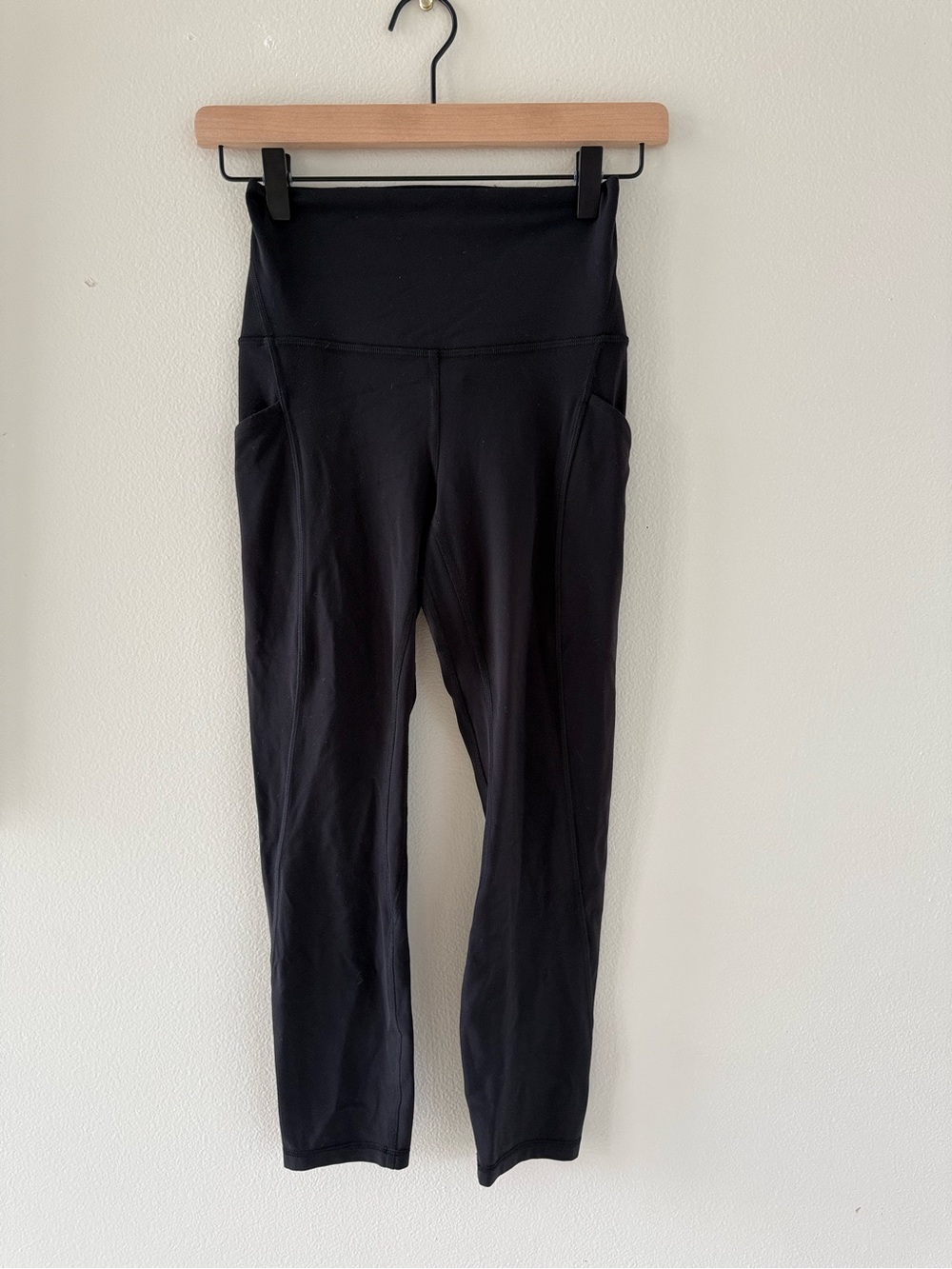 Lululemon Align High Rise Crop with Pockets 23"